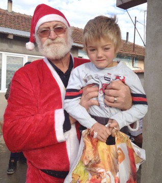 Daruri de Crăciun pentru copiii necăjiţi din judeţul Constanţa